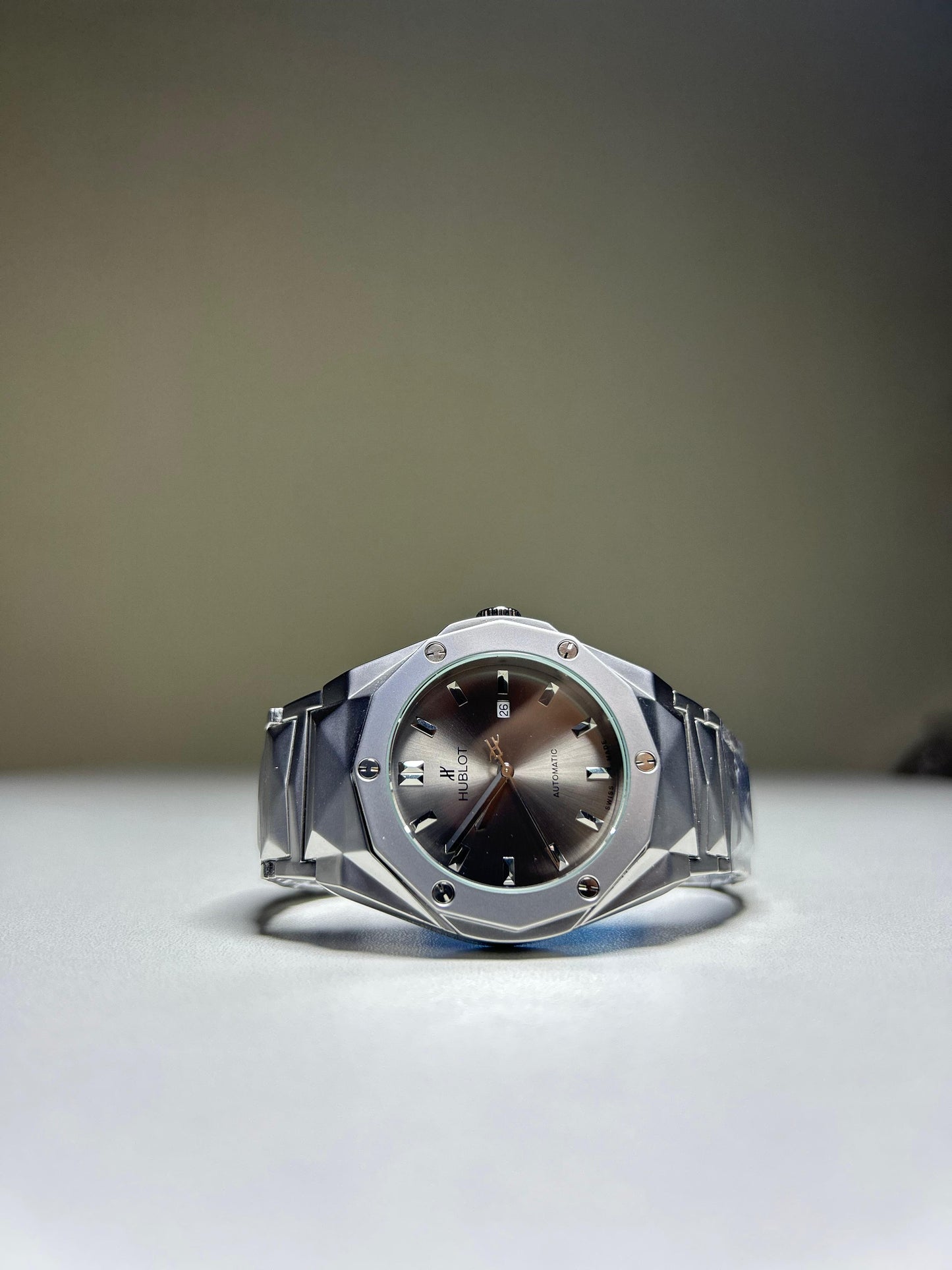 Luxury That Defines You – Hublot Diamond Cut Date