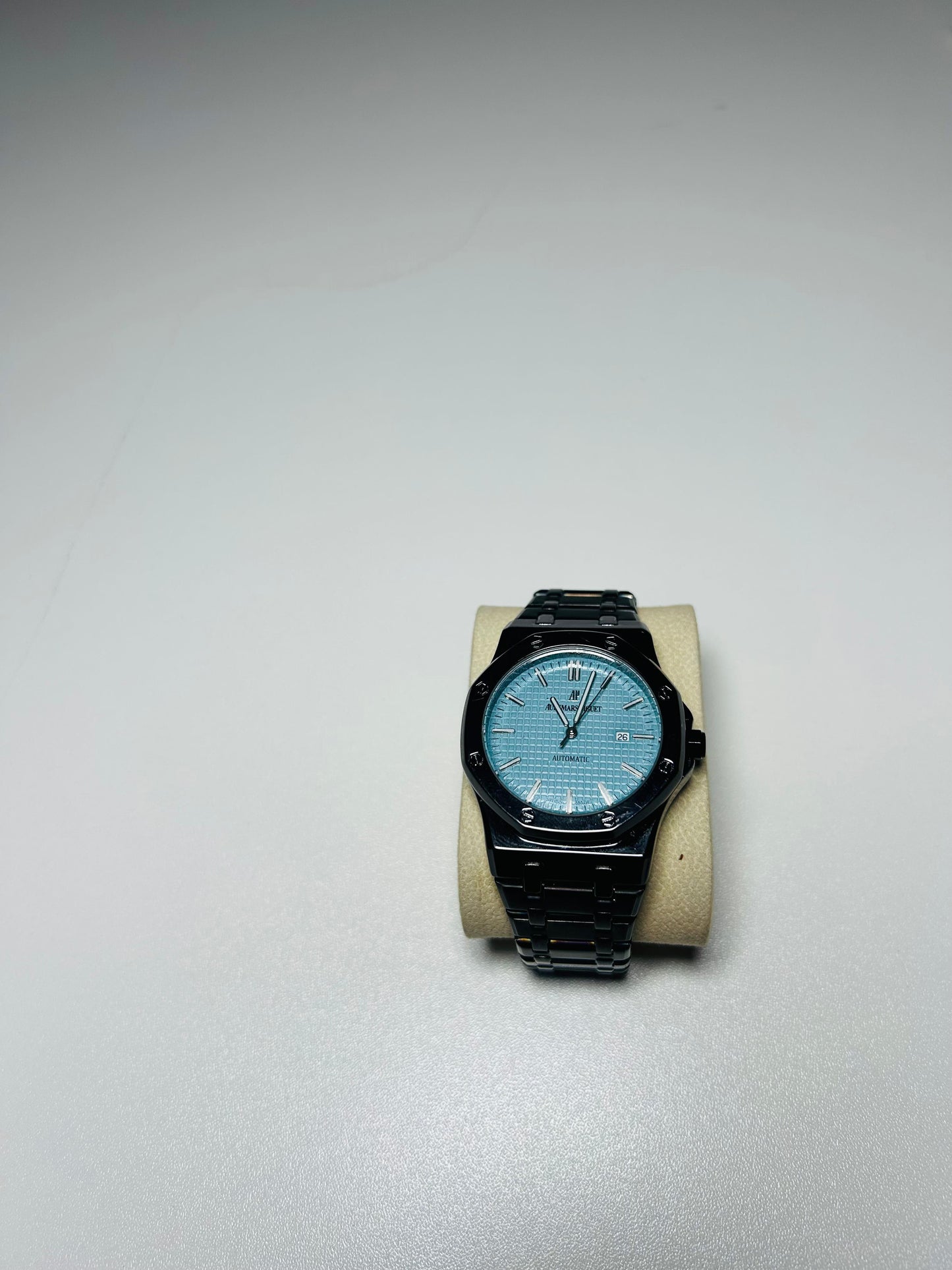 Royal Luxury on Your Wrist